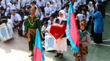 Pembukaan MPLS, SMA Pasundan 1 Bandung Angkat Seni dan Budaya Sunda