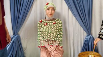 Tasyakuran Siraman Rini Anggraeni Jelang Pernikahan, Keluarga Besar Dewi Apriatin Gelar Pengajian dan Doa Bersama